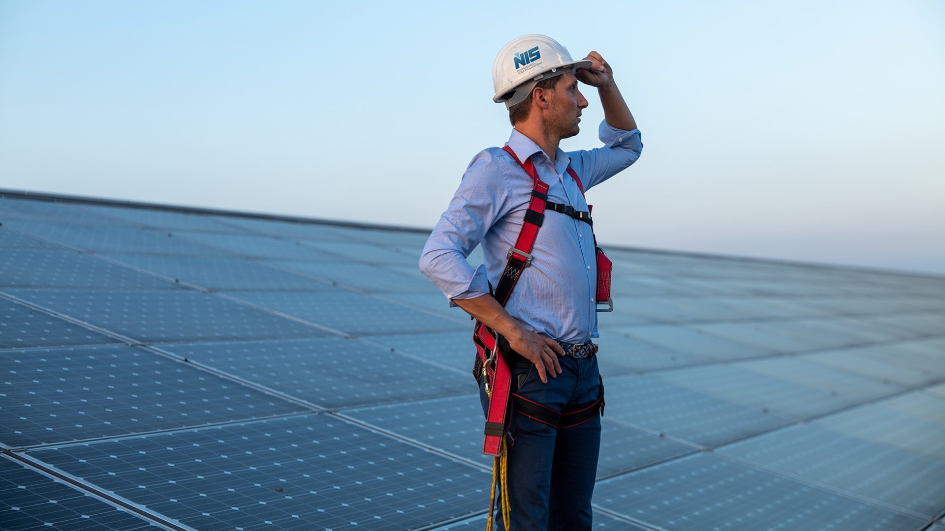 Über uns | NIS Roof Management | Nordic Industrial Services  | Führende Flachdach-Experten 